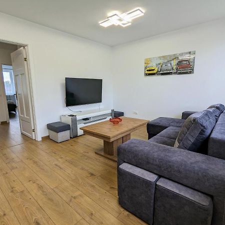 Lovely 2-Bedroom Flat In The Heart Of دروسكينينكاي المظهر الخارجي الصورة