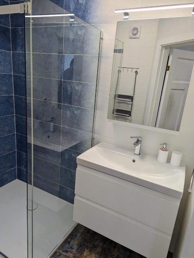 Lovely 2-Bedroom Flat In The Heart Of دروسكينينكاي المظهر الخارجي الصورة